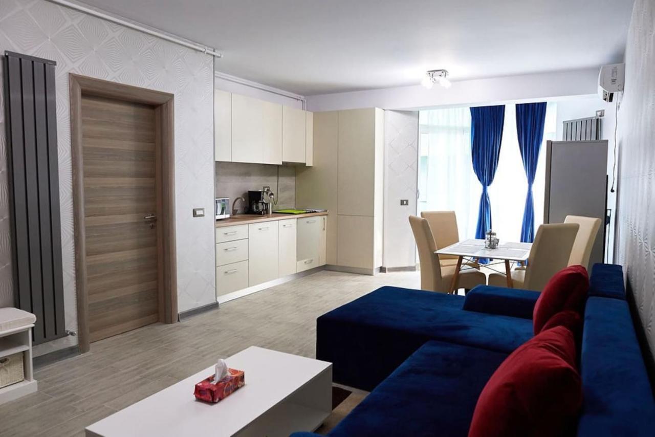 Blue Apartment In Spa N Pool Beach Resort Năvodari Kültér fotó