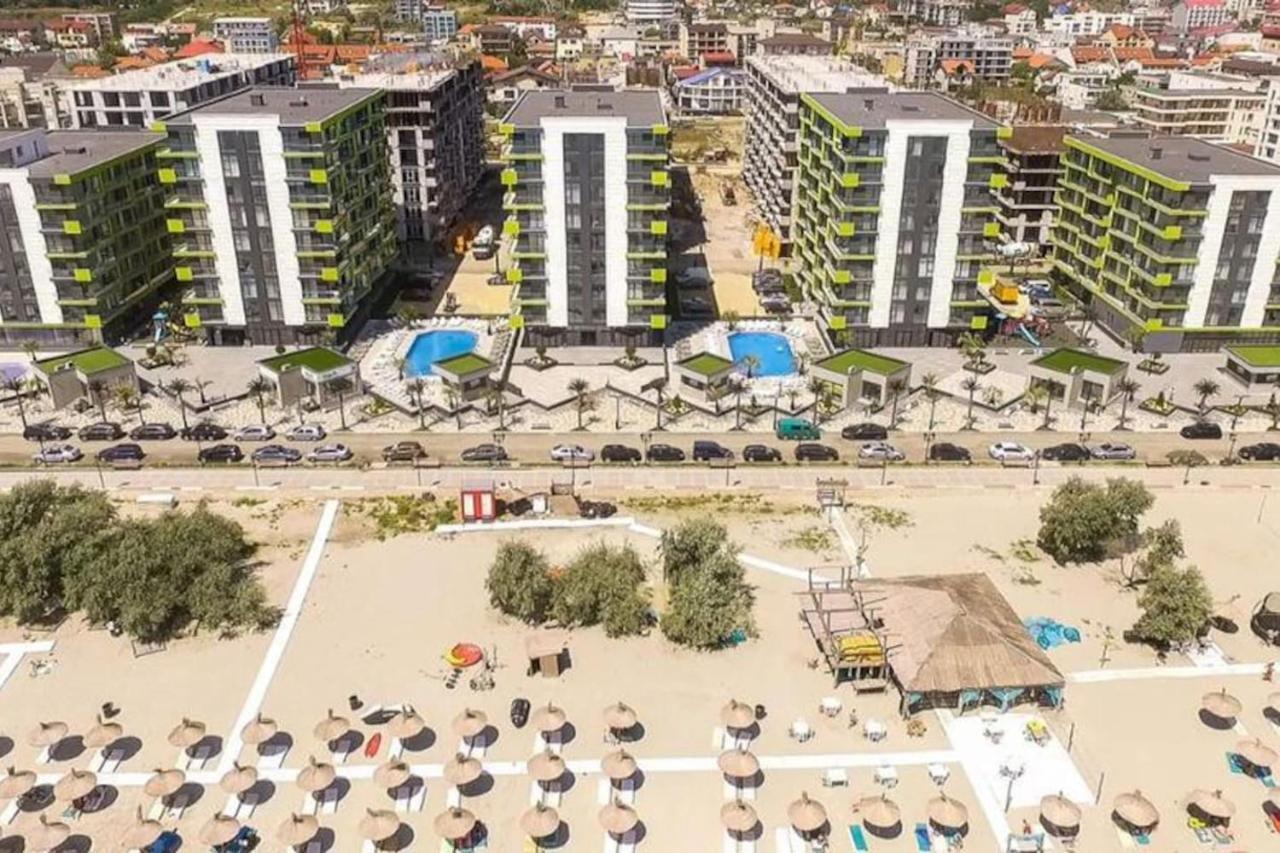 Blue Apartment In Spa N Pool Beach Resort Năvodari Kültér fotó